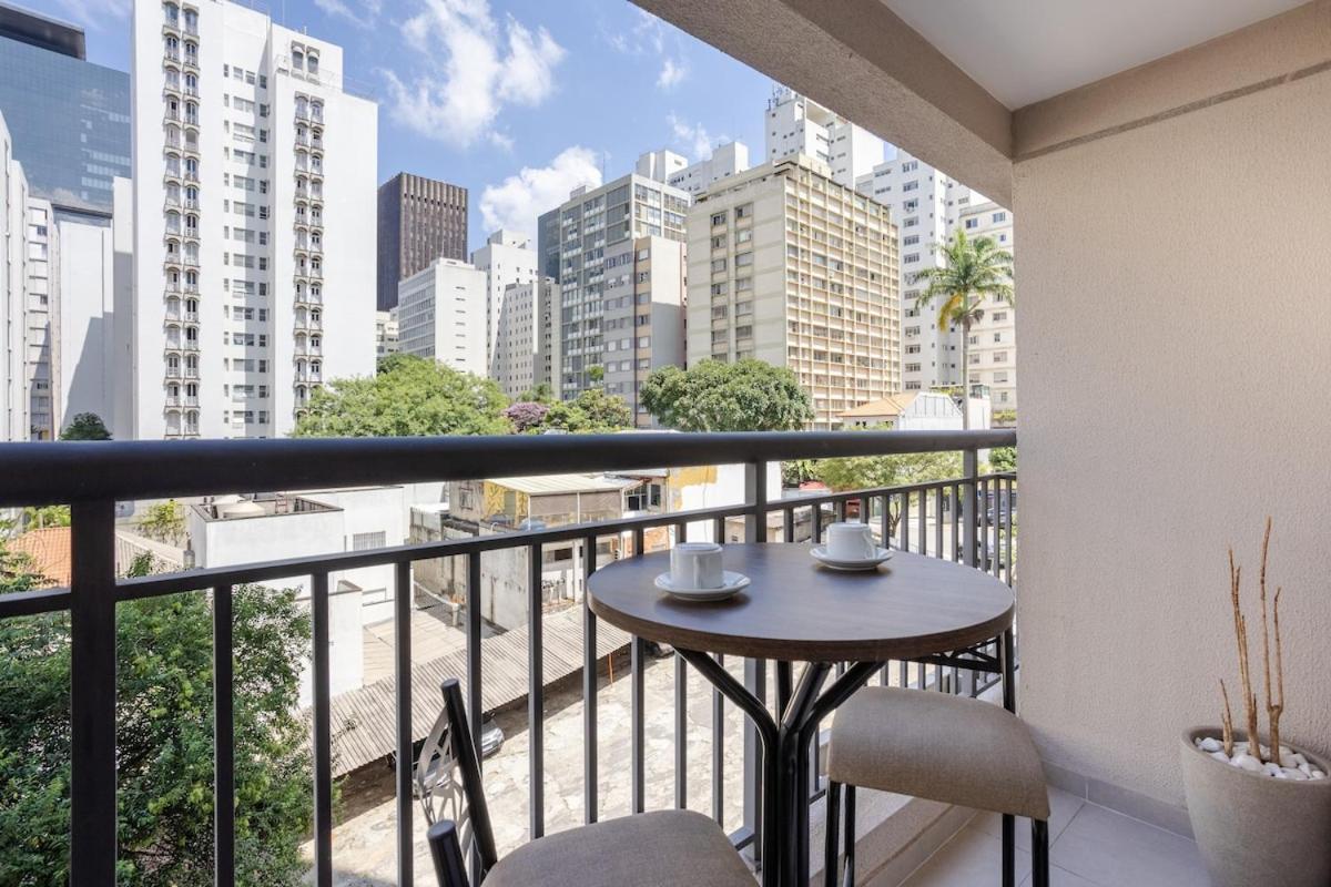 Apartamento Com Varanda Prox. Av. Paulista *